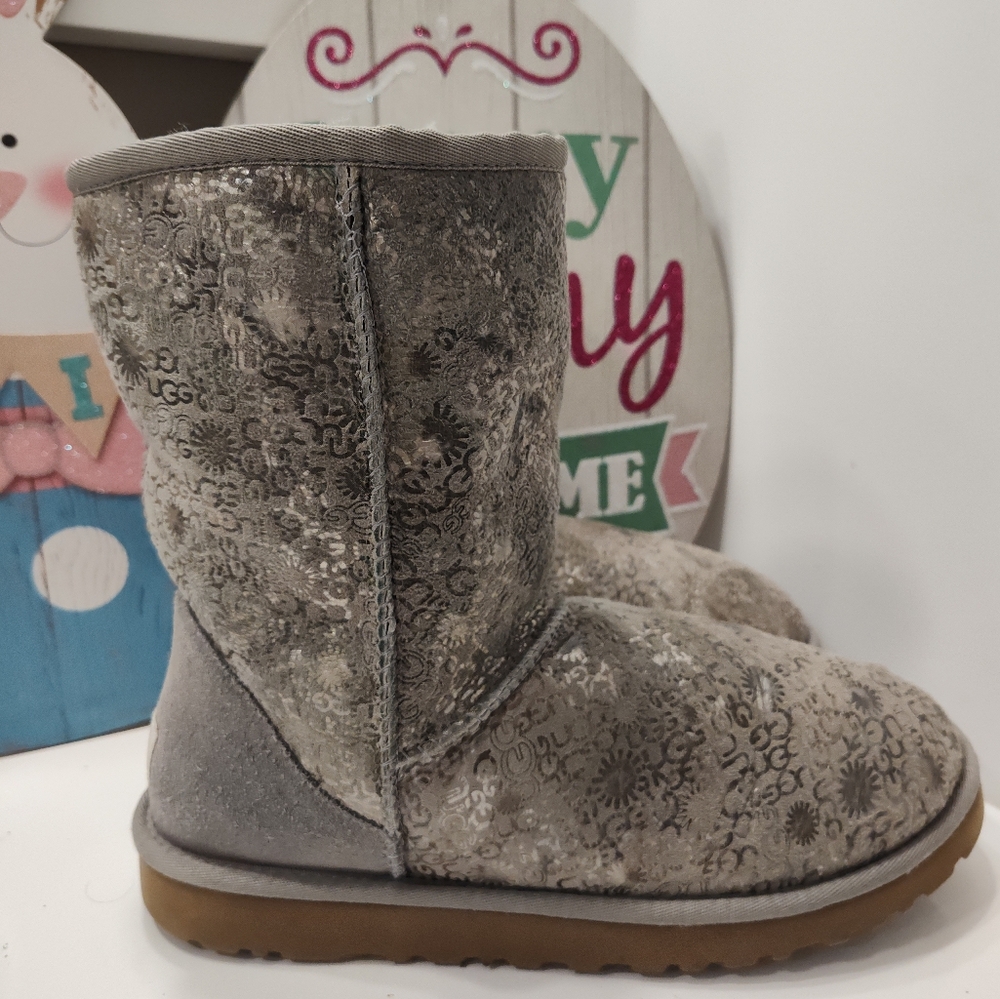 Rare Vintage Y2K UGG Australia Mid Calf Signature Monogram Suede Boots, 9 - Picture 11 of 16